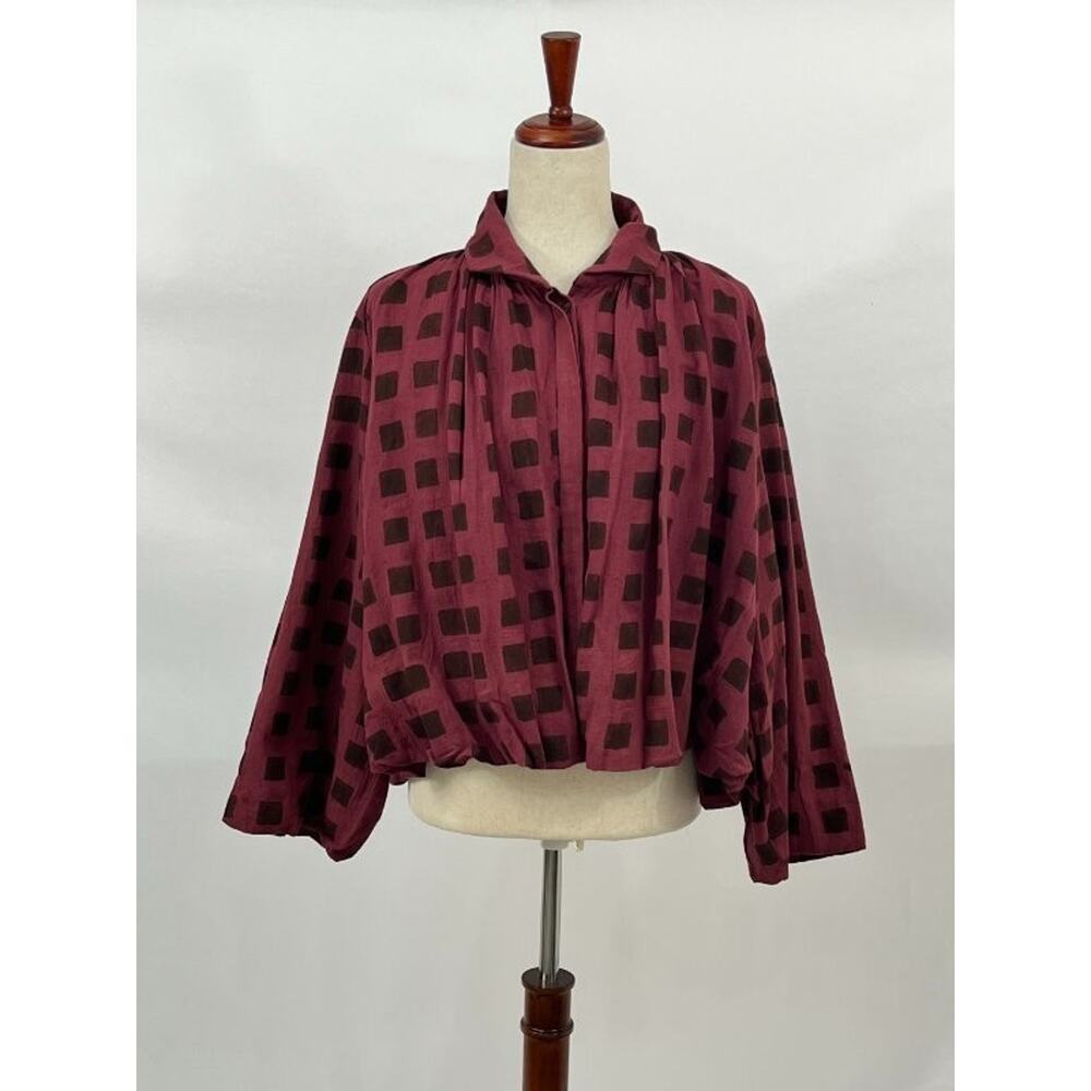 WORLD OF CROW Sz S Small Burgundy Geometric Print Blouse Shirt Top